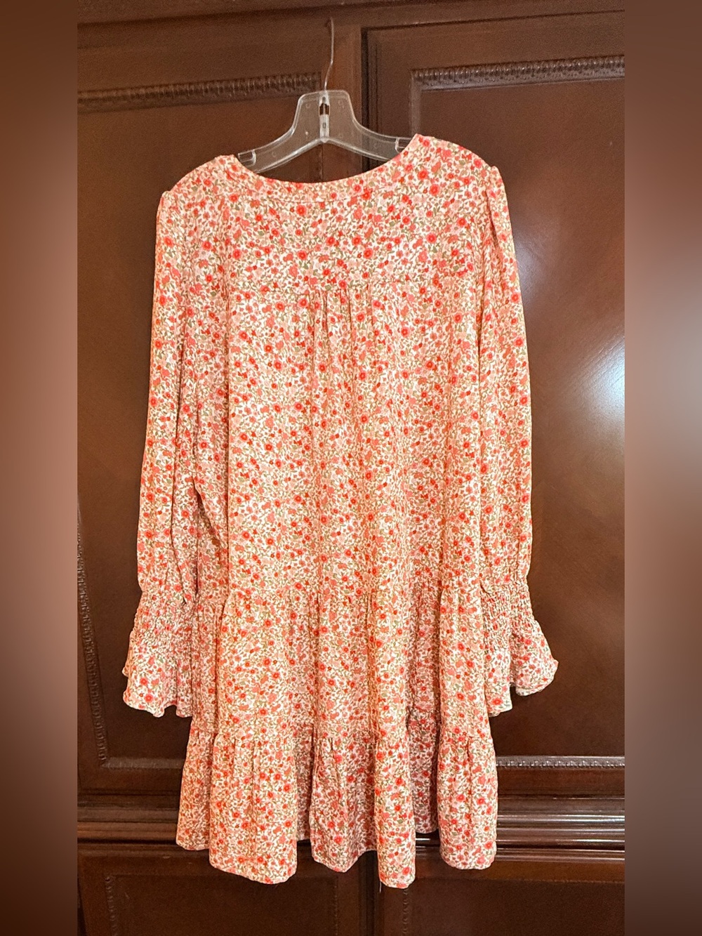 Pomander Place EUC Plus Size
XXL Tuckernuck Kenzo
Smocked sleeve retail $128 - Picture 4 of 9